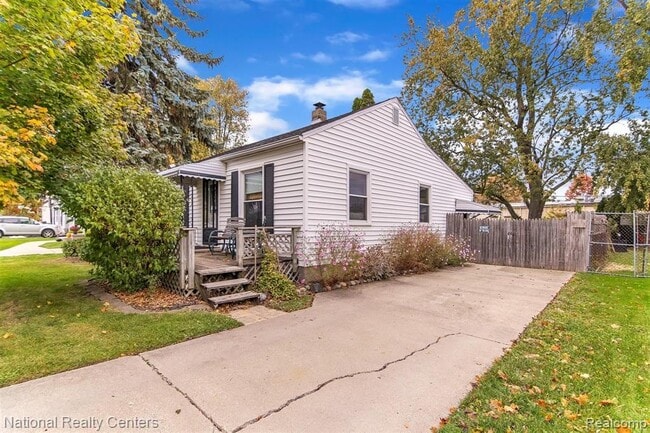 21371 Hillcrest St in Clinton Township, MI - Building Photo - Building Photo