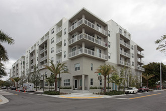 Village Place Apartments Senior Community- in Fort Lauderdale, FL - Building Photo - Building Photo