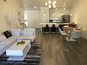 109 Dawn, Unit 2 in Horseshoe Bay, TX - Building Photo - Building Photo