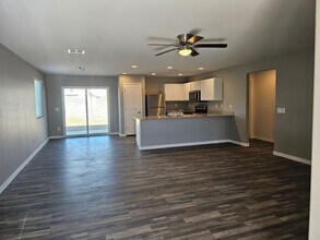 2042 E Julian Dr in Casa Grande, AZ - Building Photo - Building Photo