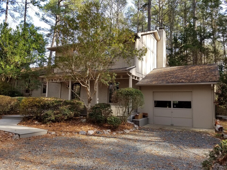 8933 Hope Hill Ln in Apex, NC - Building Photo