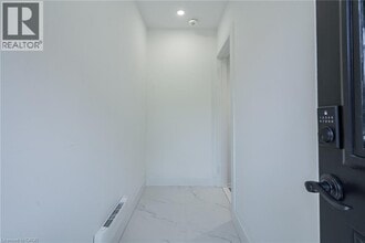 29 Northgate Dr in Hamilton, ON - Building Photo - Building Photo