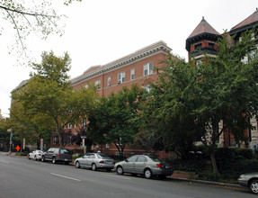 Cavanaugh Courts in Washington, DC - Building Photo - Building Photo