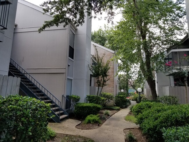 7900 N Stadium Dr, Unit 54 in Houston, TX - Building Photo - Building Photo