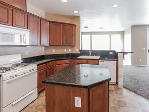 1021 Equator Ave in North Las Vegas, NV - Building Photo - Building Photo