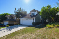 2549 Norte Vista Dr in Chino Hills, CA - Foto de edificio - Building Photo