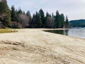 1170 Peninsula Dr in Lake Arrowhead, CA - Building Photo - Building Photo