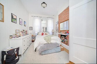 423 E 81st St in New York, NY - Building Photo - Building Photo