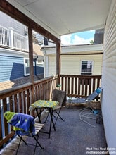 3 Washburn Ter, Unit 3 in Brookline, MA - Foto de edificio - Building Photo