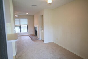 10200 Belle Rive Blvd in Jacksonville, FL - Building Photo