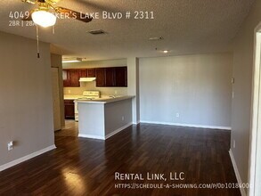 4049 Crockers Lake Blvd in Sarasota, FL - Building Photo - Building Photo