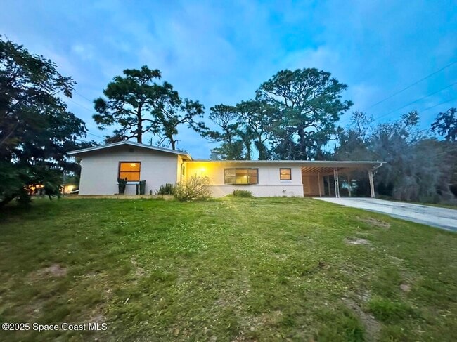 property at 1700 Cardinal Ct