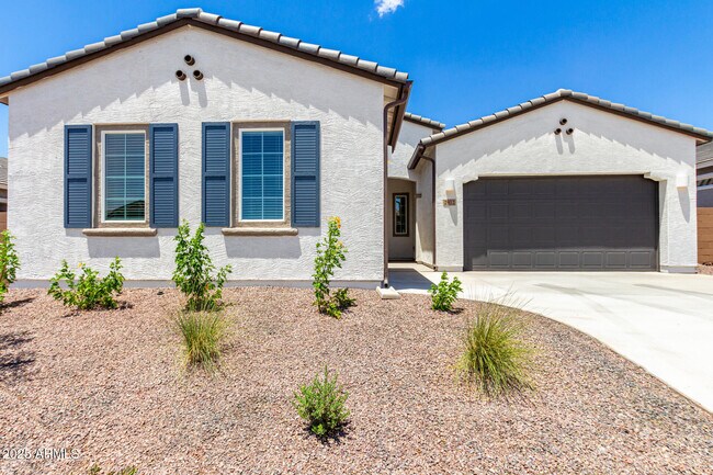 property at 2912 E Lucky Horseshoe Ln
