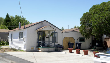 8-18 Sapone Ln in Bay Point, CA - Building Photo - Building Photo