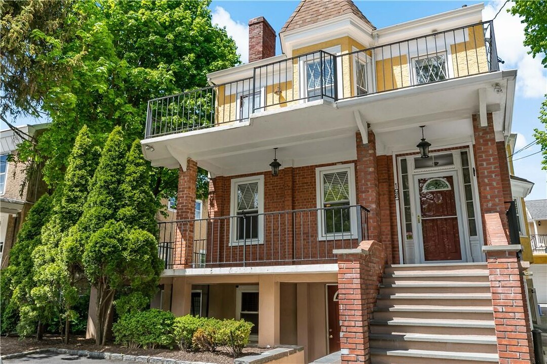 195 S Broadway in Tarrytown, NY - Building Photo