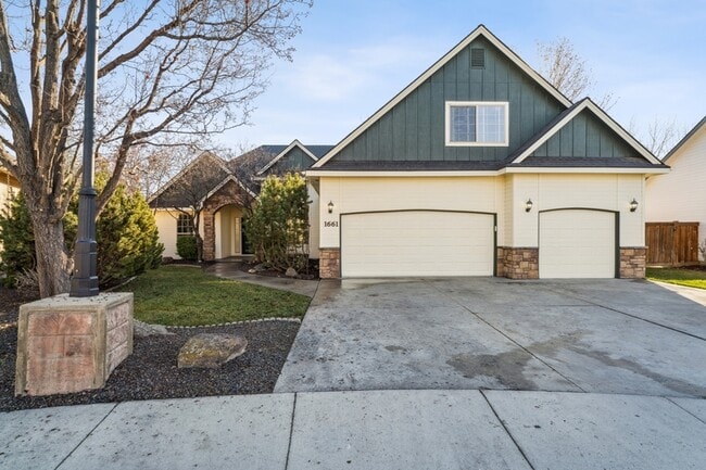 1661 W Puzzle Crk Ct in Meridian, ID - Building Photo - Building Photo