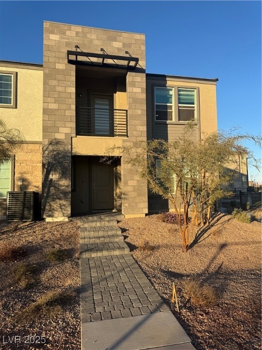 1088 Ammonite Ave in Henderson, NV - Building Photo