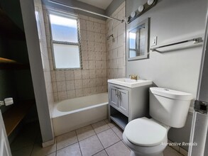 7632 S Drexel Ave in Chicago, IL - Building Photo - Building Photo