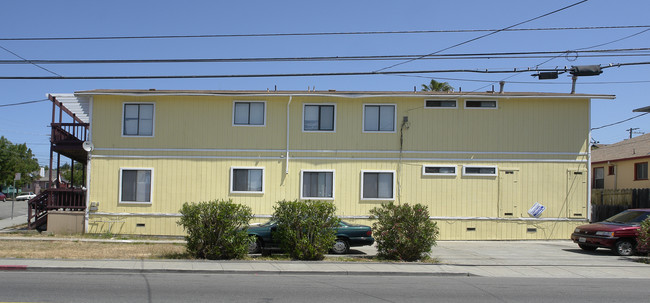 5338 Belvedere St in Oakland, CA - Building Photo - Building Photo