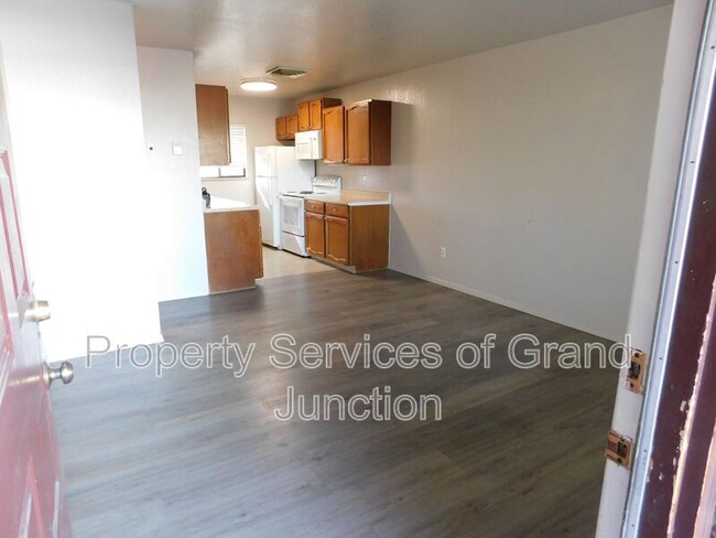 1302 Glenwood Ave in Grand Junction, CO - Building Photo - Building Photo