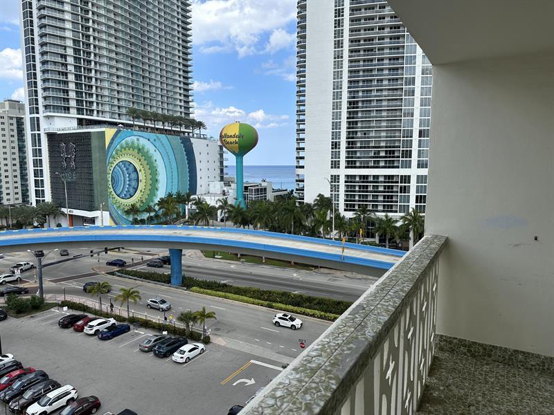 1825 S Ocean Dr, Unit 508 in Hallandale Beach, FL - Building Photo