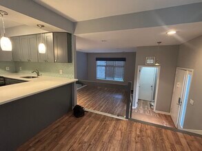 224 Sandcastle Ky, Unit 224 in Secaucus, NJ - Building Photo - Building Photo