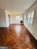 3117 Martha Custis Dr in Alexandria, VA - Building Photo