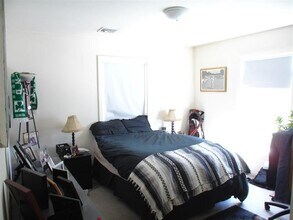 10 Kent Ct, Unit 1 in Somerville, MA - Foto de edificio - Building Photo