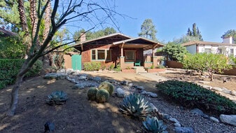 1915 Las Lunas St in Pasadena, CA - Building Photo