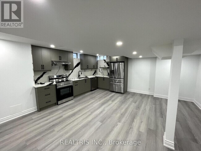 3 Ida Jane Grove in Whitchurch-Stouffville, ON - Building Photo - Building Photo