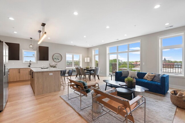 5689 N Lincoln Ave in Chicago, IL - Building Photo - Building Photo