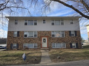 3570 Kimberly Downs Rd in Davenport, IA - Building Photo - Building Photo