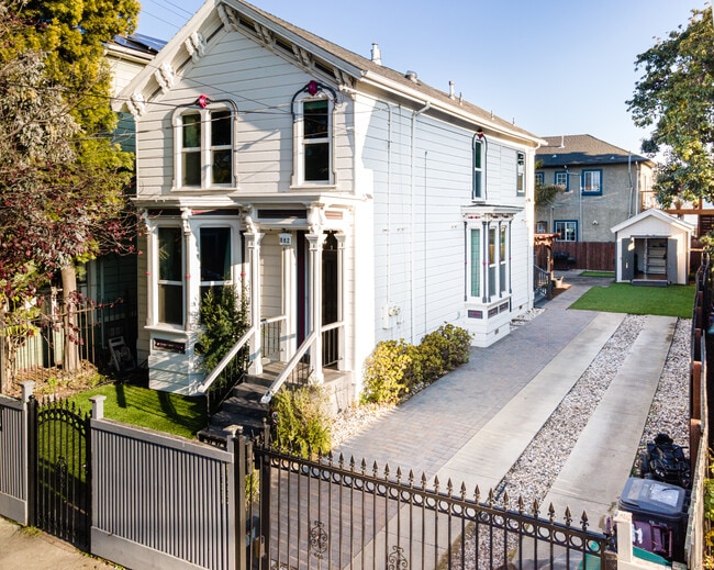 882 Wood St, Unit #2