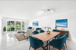 500 Oaks Ln in Pompano Beach, FL - Building Photo
