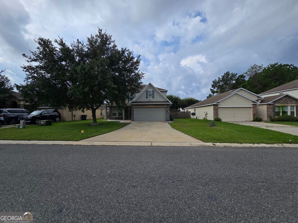 110 Pine Bluff Blvd W in Kingsland, GA - Building Photo