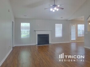 300 Stone Ridge Way in Covington, GA - Building Photo - Building Photo