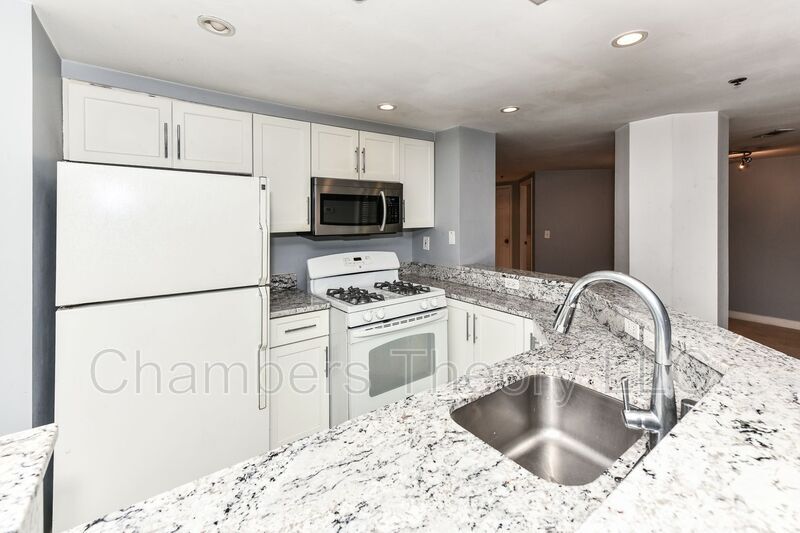 1045 N Utah St in Arlington, VA - Building Photo