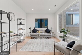 1312 13th St NW, Unit 1312 13th St NW Unit 9 in Washington, DC - Building Photo - Building Photo