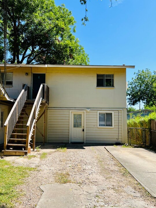 1914 Cullen Ave-Unit -B in Austin, TX - Building Photo