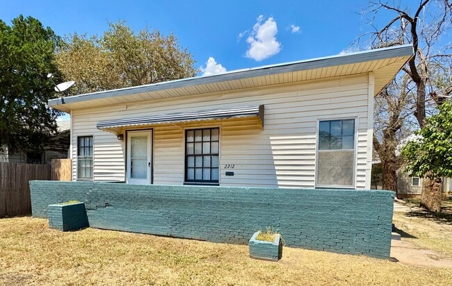 property at 2212 27th St