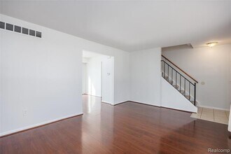 1717 Nakota Rd in Royal Oak, MI - Building Photo - Building Photo