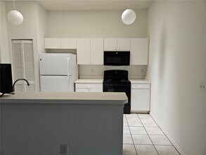 2405 New Haven Cir in Sun City Center, FL - Building Photo - Building Photo