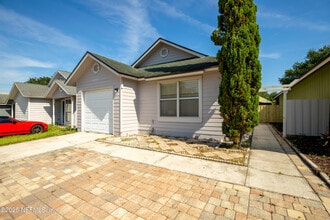 8795 Ivey Rd in Jacksonville, FL - Building Photo - Building Photo