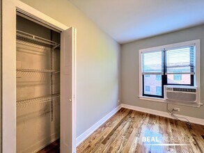 2906 N Mildred Ave in Chicago, IL - Building Photo - Building Photo
