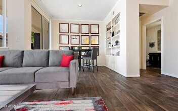3625 E Ray Rd, Unit 2 in Phoenix, AZ - Building Photo - Building Photo