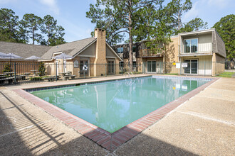 Cedarbrook Apartments in Baton Rouge, LA - Building Photo - Building Photo