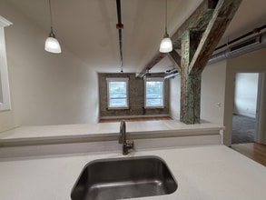 883 Broadway in Albany, NY - Building Photo - Building Photo