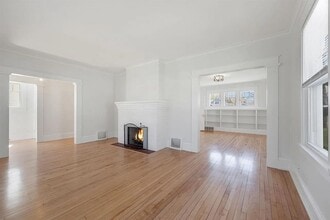 803 Lawton Pl in De Pere, WI - Building Photo - Building Photo