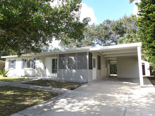 1646 Brentlawn St in Deltona, FL - Building Photo - Building Photo