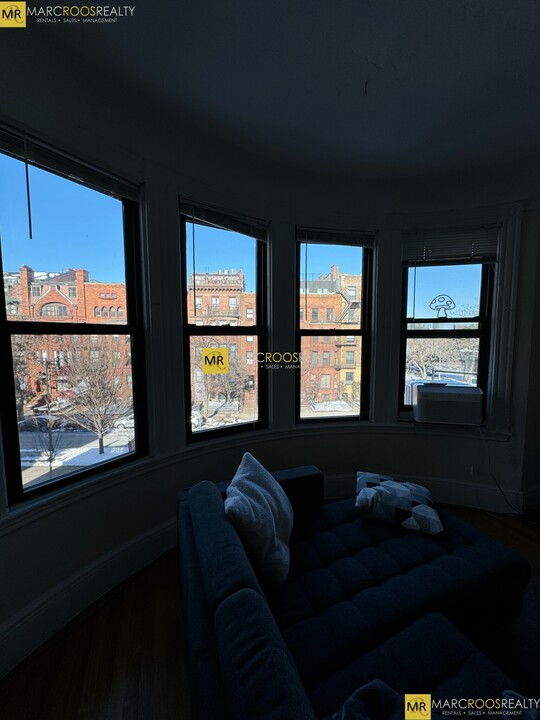 58 Beacon St, Unit Beacon St #3 in Boston, MA - Building Photo